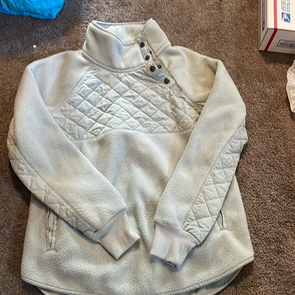 Abercrombie & Fitch Tops - abercrombie and fitch fleece quilted pullover